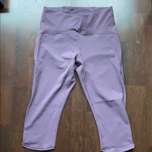 Lululemon Size 8 Purple Crop Leggings